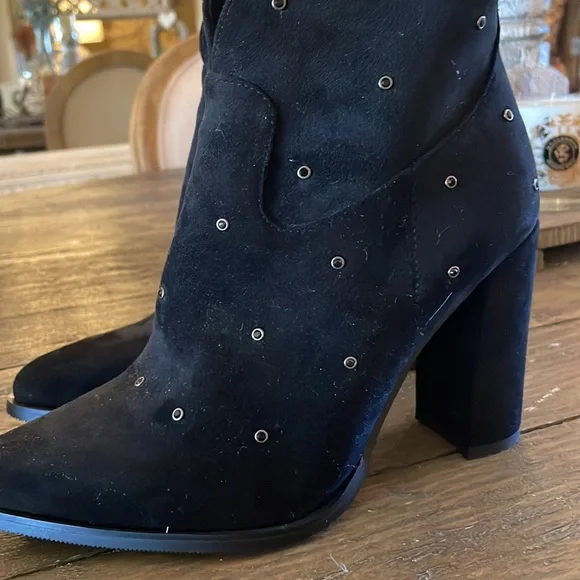 Atalina Black suede studded Booties Size 9 - Picture 5 of 5